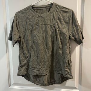 Lululemon Tee Green Very Good Condition Pit To Pit 19 No Size Tags